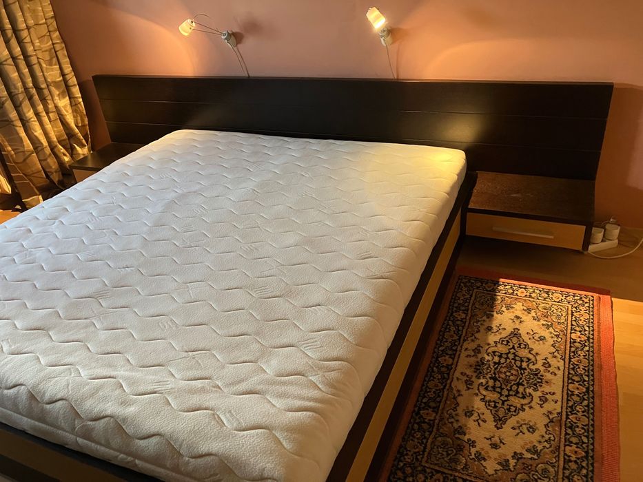 Спалня 180/200+нощни шкафчета+матрак