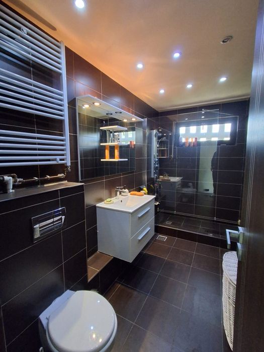 Apartament 3 camere centru Piata Centrala complet mobilat utilat