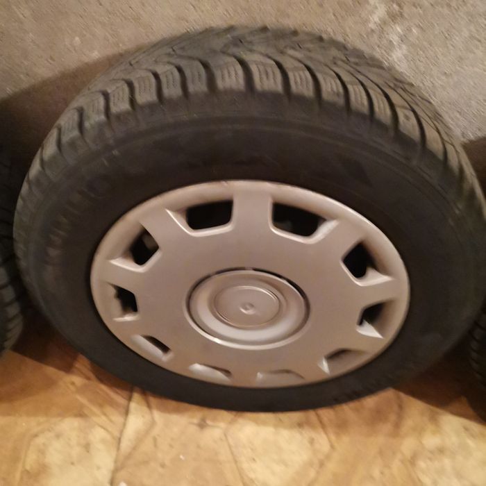 Гуми 195/65 15 с джанти за Vw