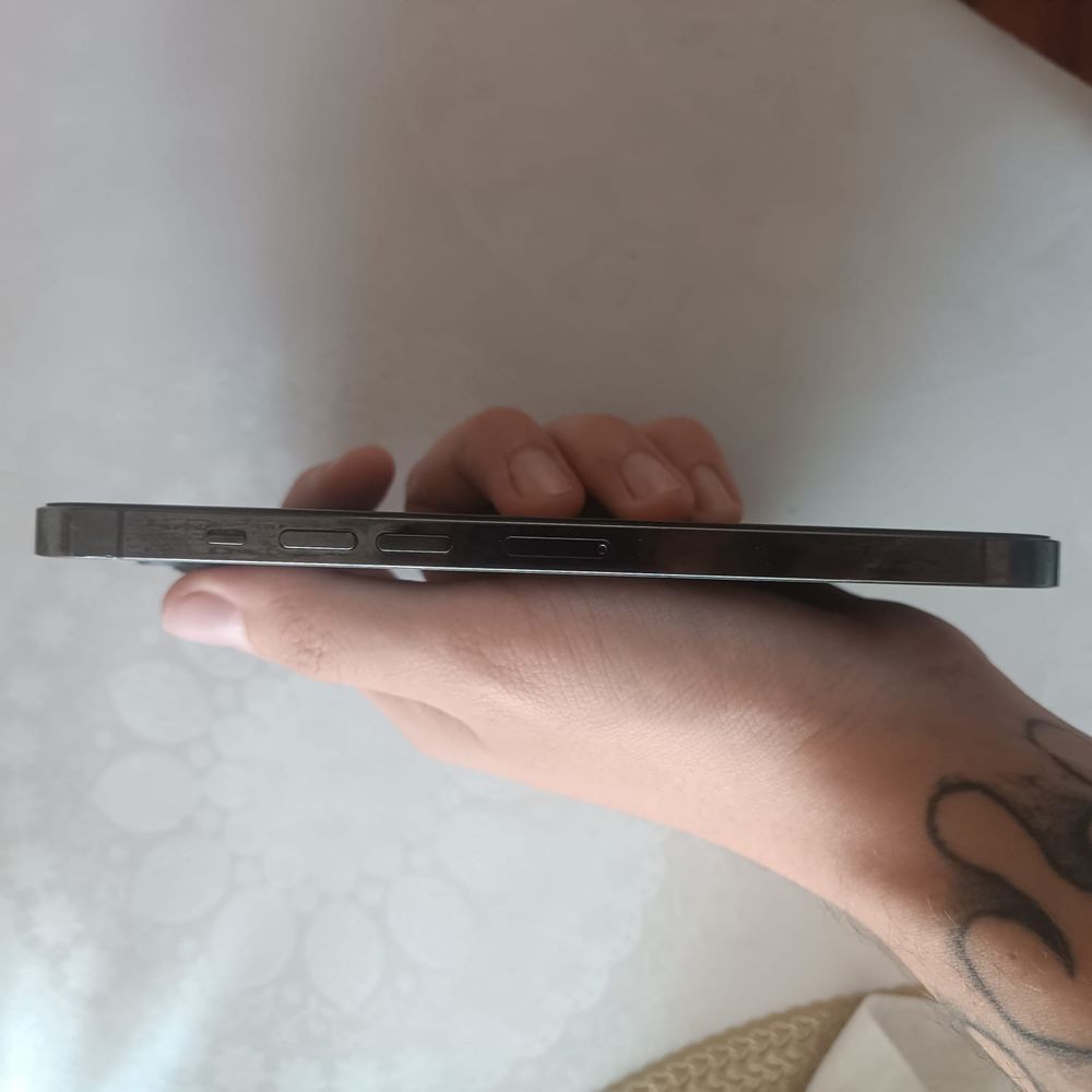 Продаю Iphone 13 Pro Max