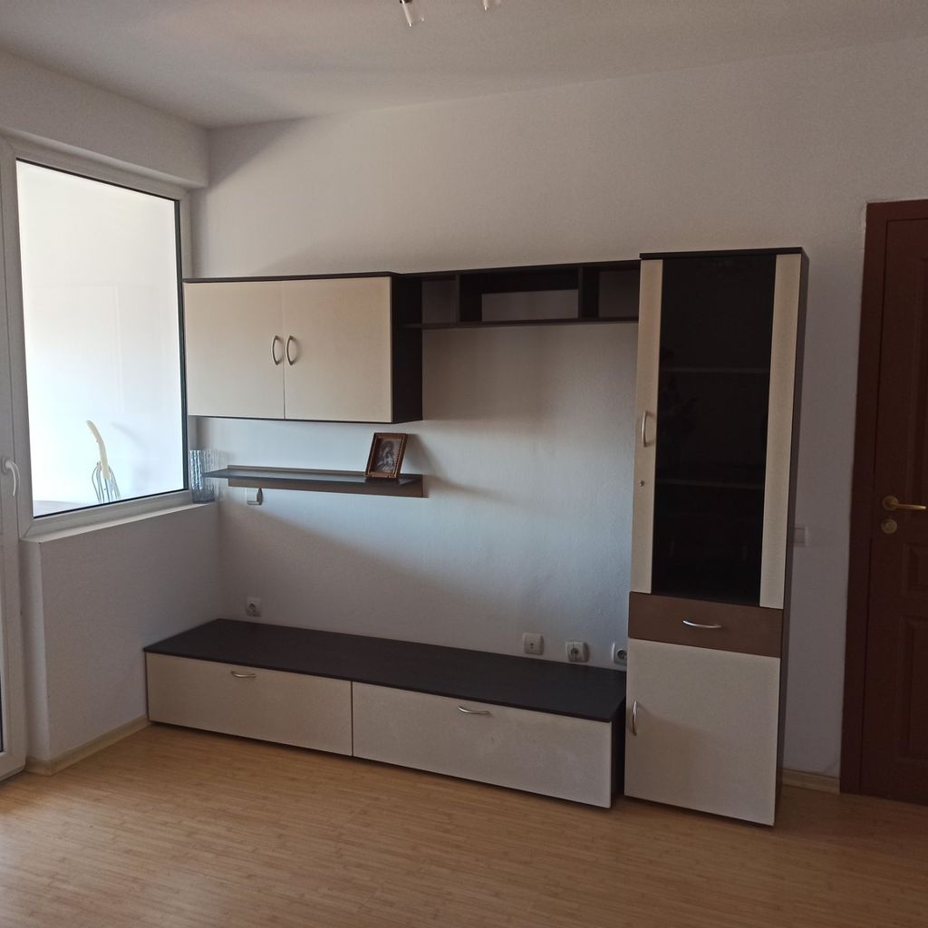 Дава се под наем Двустаен апартамент в Казанлък - 70 кв.м за 84150 € - Снимка #1