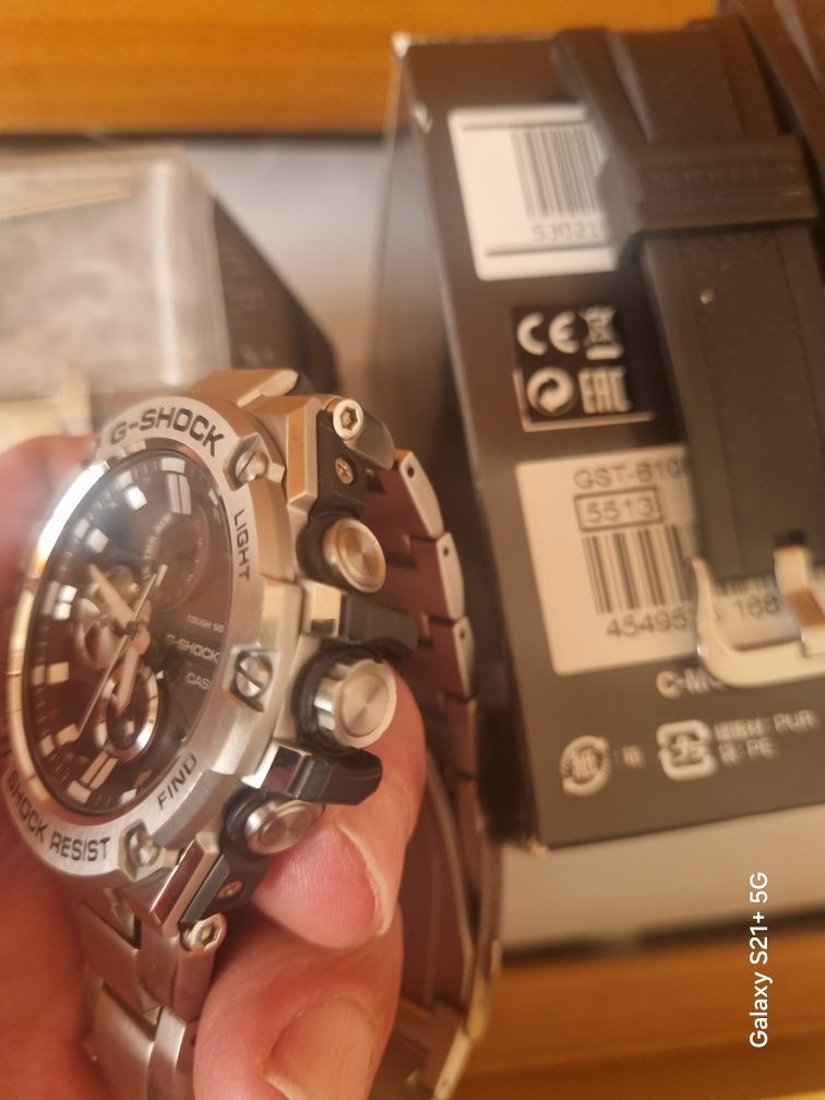 Casio G-shock Gst b100