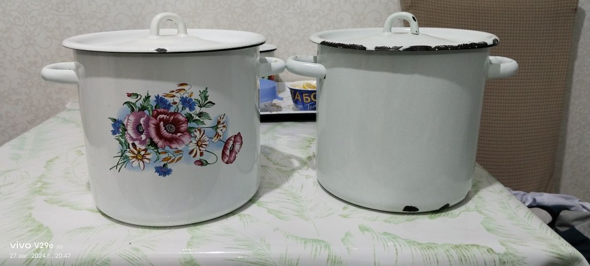 Кастрюля эмалированная
