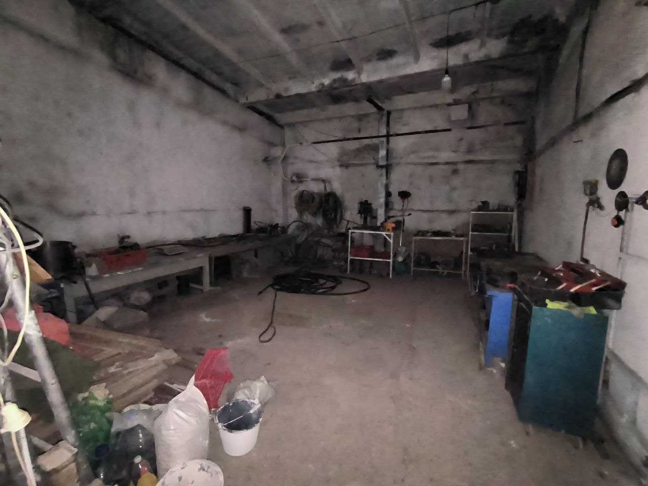 Ijara qoziqorin-ishlab chiqarish, ombor uchun 1 800 m2
