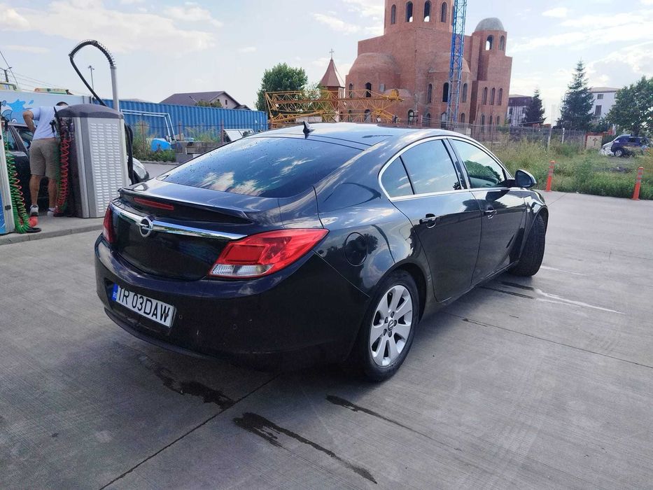 Opel insignia -vand urgent