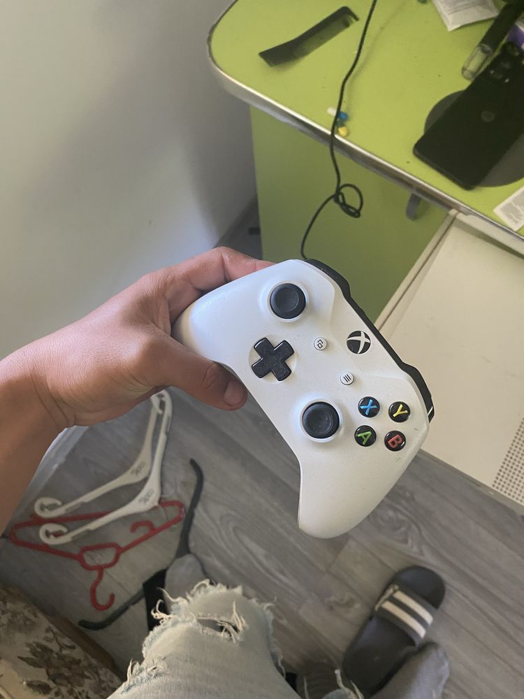 se vinde xbox one