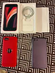 iPhone SE (2020) – (PRODUCT)RED, 64 GB, Отлично състояние