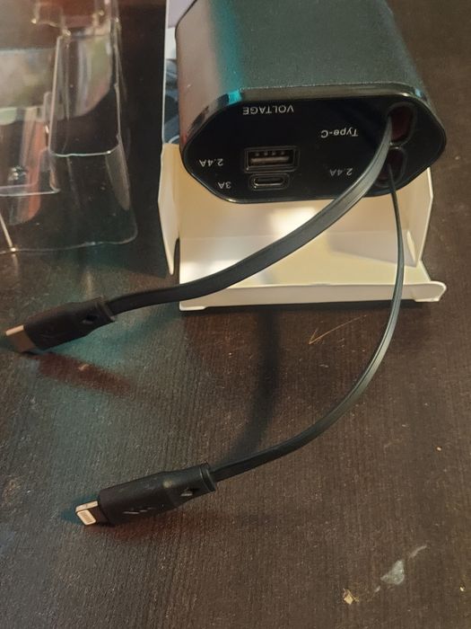 Încărcător telefon auto,4in1