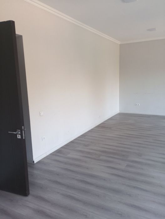 С ремонтом,сдам под офис на октепе