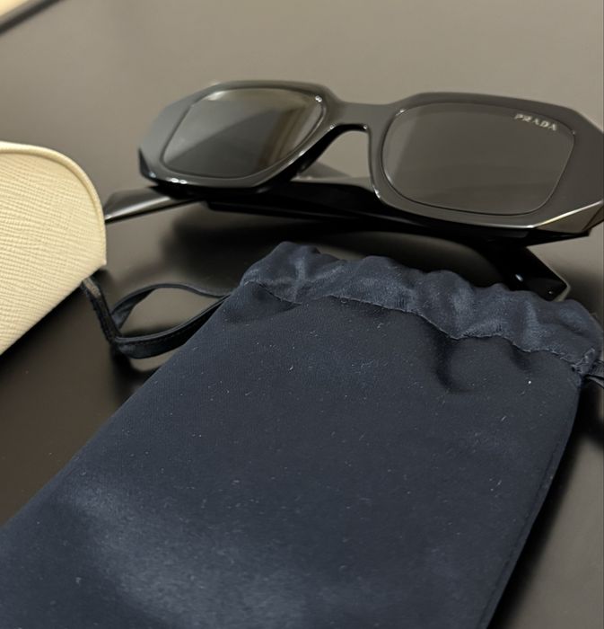 Оригинални слънчеви очила Prada