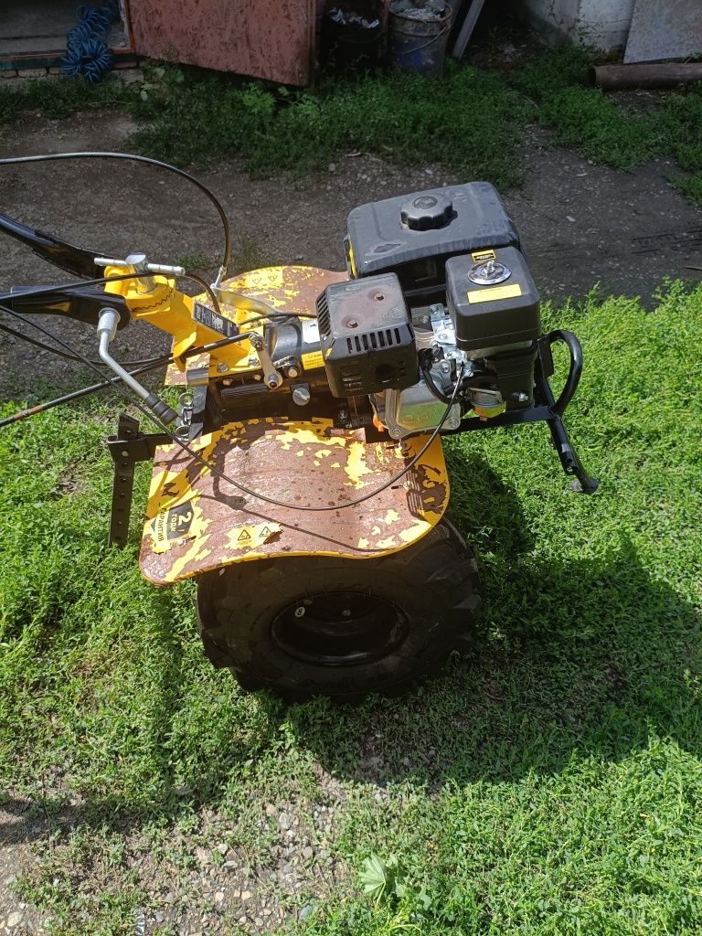 Мотоблок Хутэр 8000