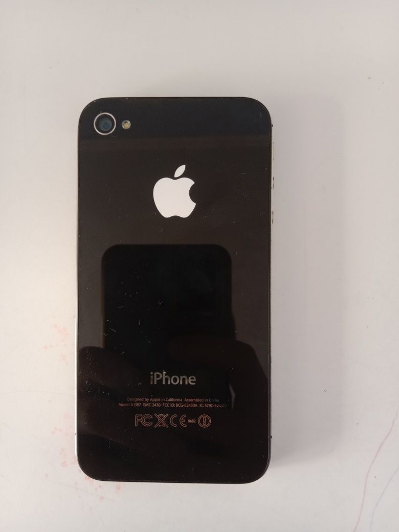 Обменяю IPhone 4