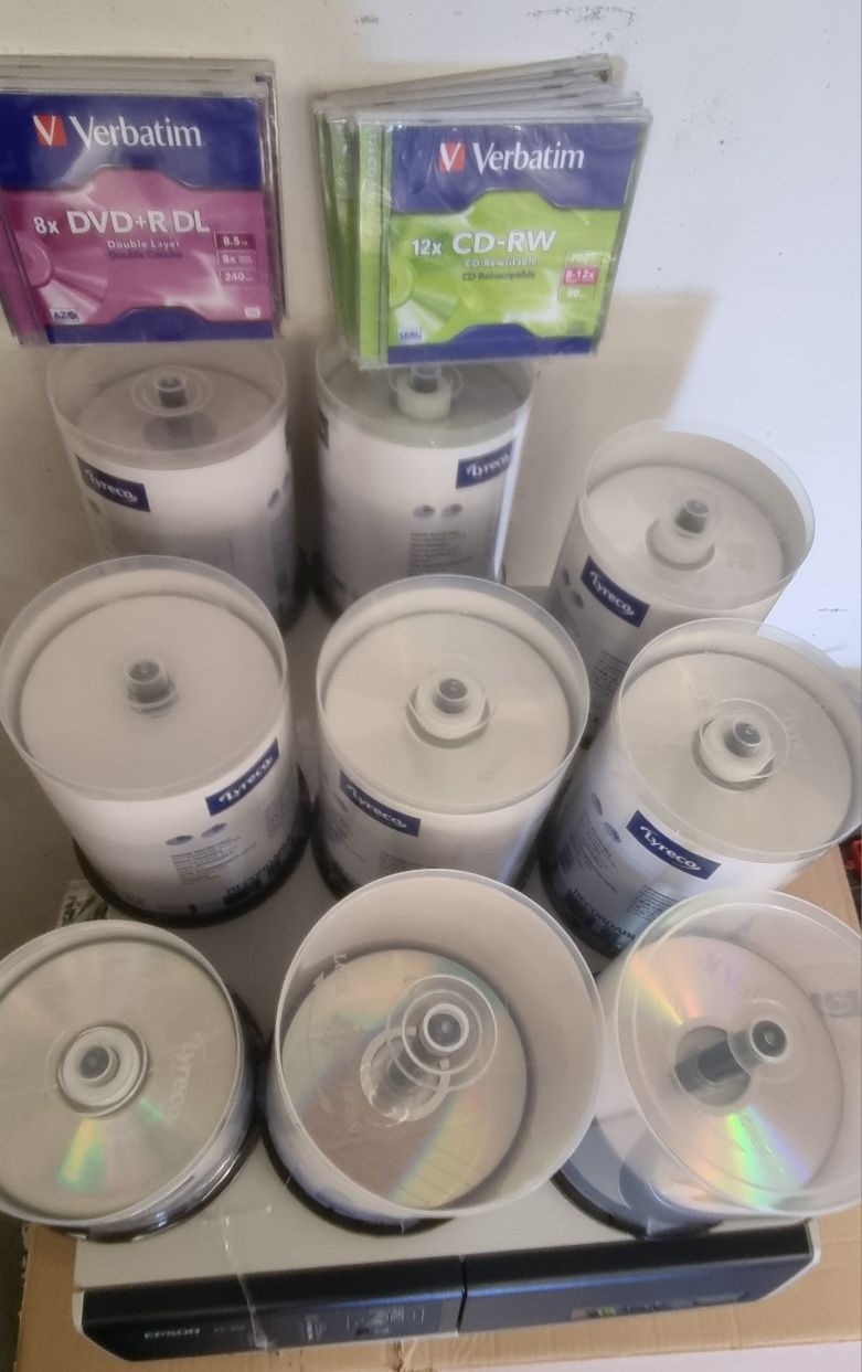 Epson Discproducer PP-100, система за дублиране и печат на дискове.