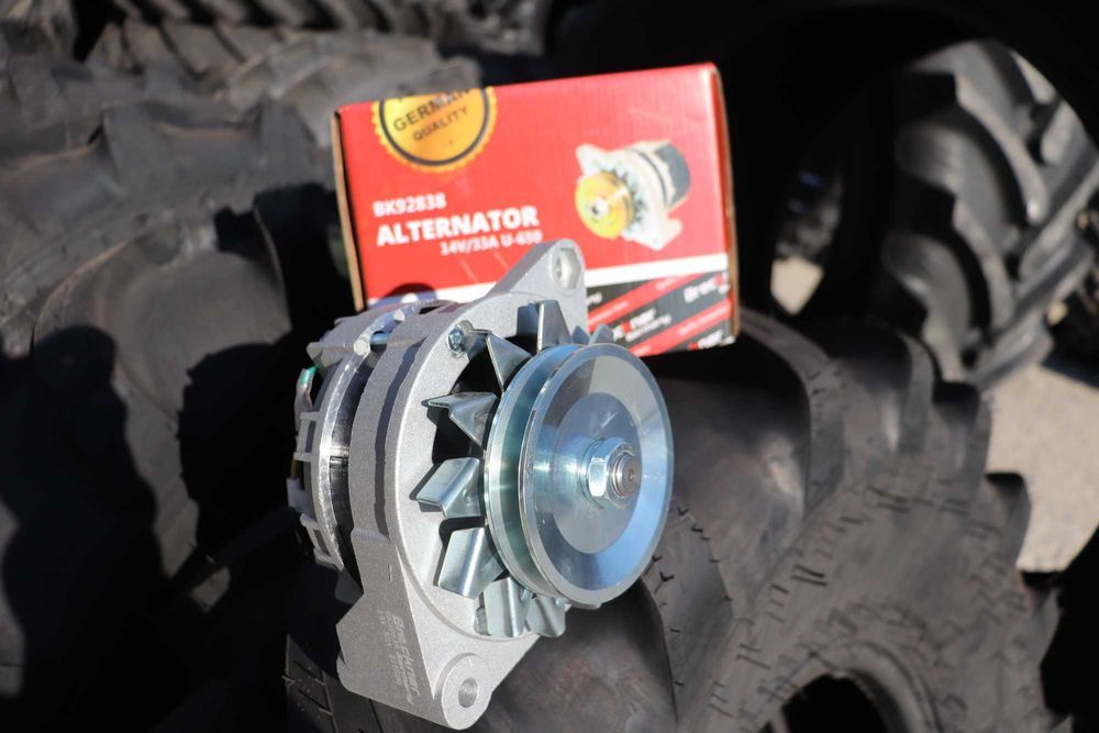 Tractor U650 Alternator cu releu incorporat 14V/33A UTB