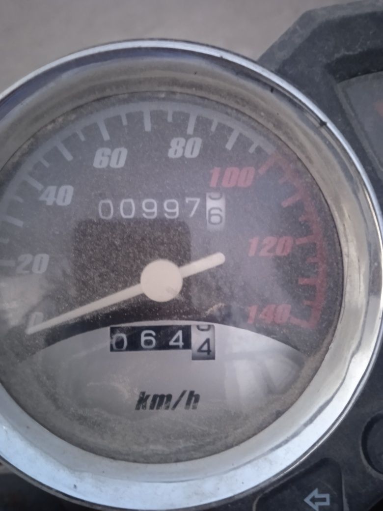 Mototsikl Xunjie radiatorli sotiladi