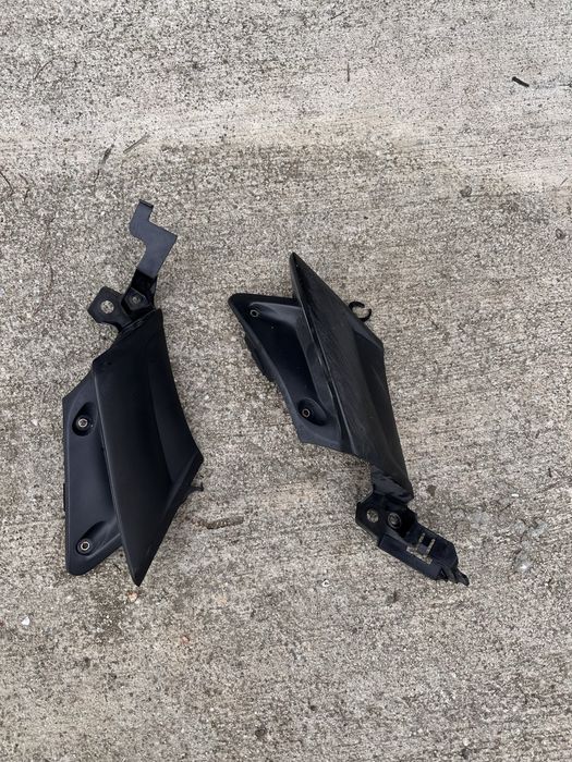 Capac YAMAHA R6 RJ05 /03-05 Umplere cadru montare caren P Z116