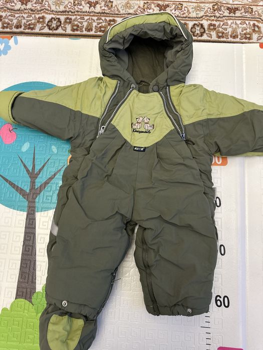 Продам демисезонный комбинезон