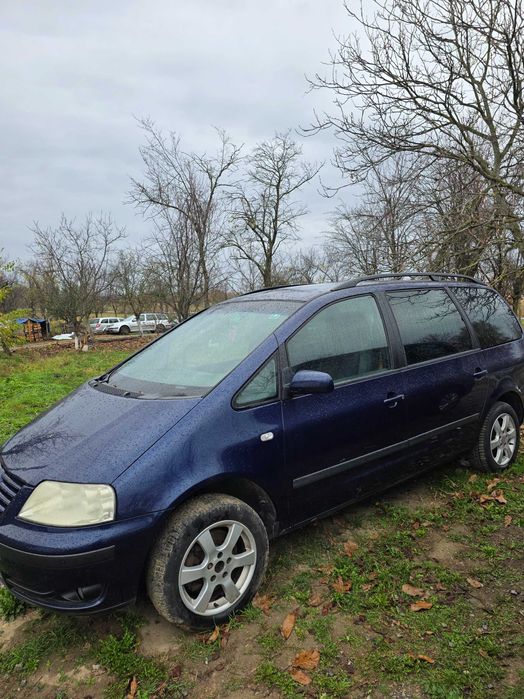 Vand sharan 7 locuri