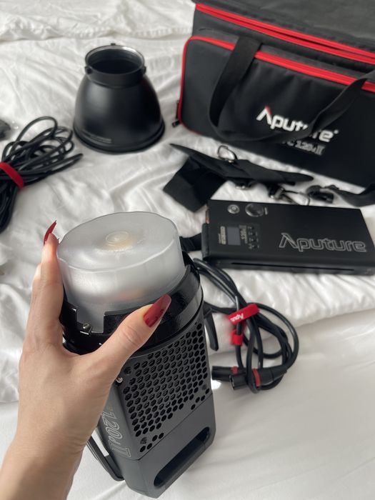 lumina Aputure LightStorm 120D II