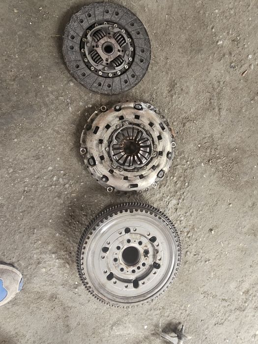 Kit ambreiaj cu volanta  ford transit 2.4 E4 5trepte