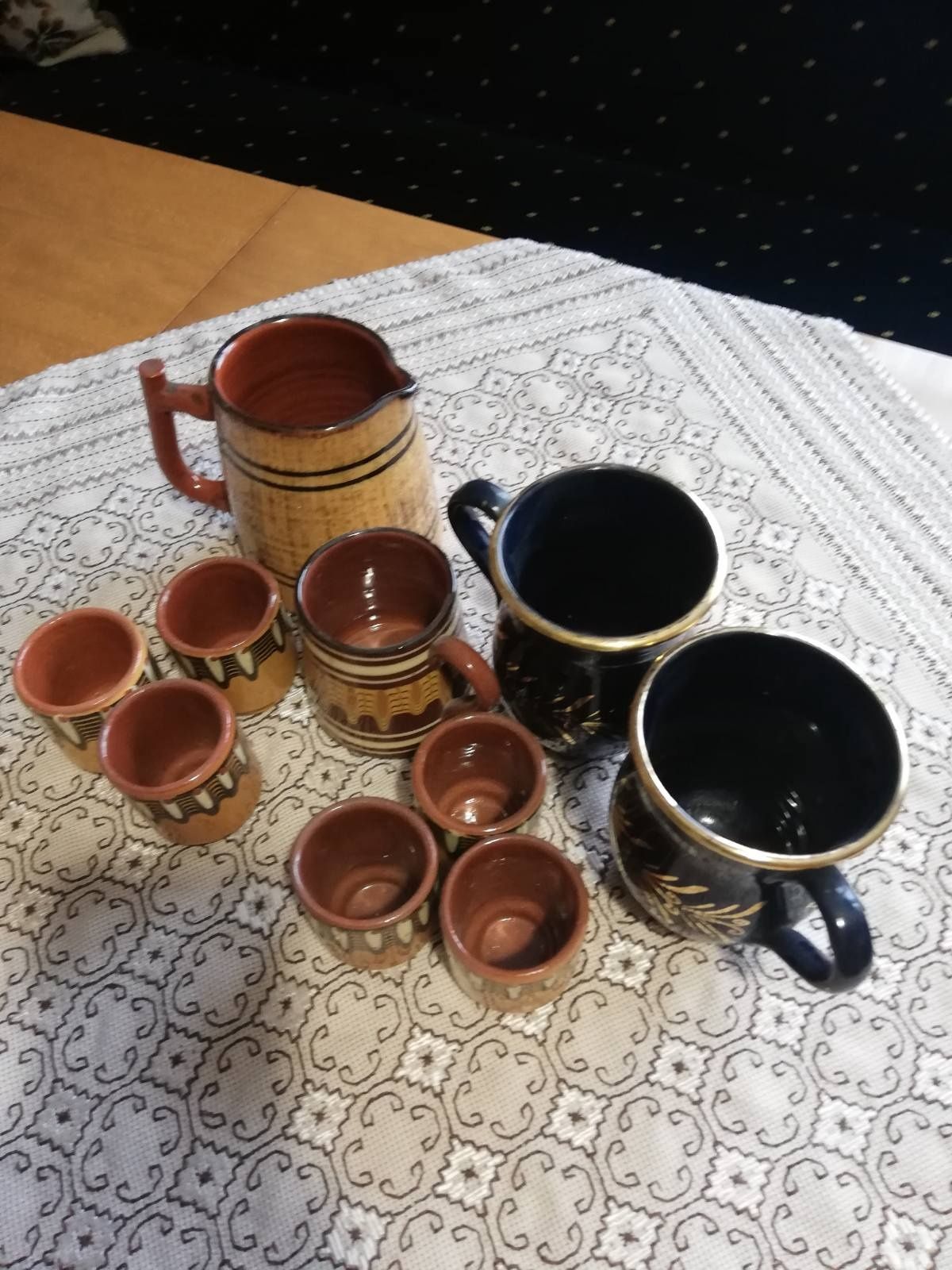 Комплект стари керамични съдове