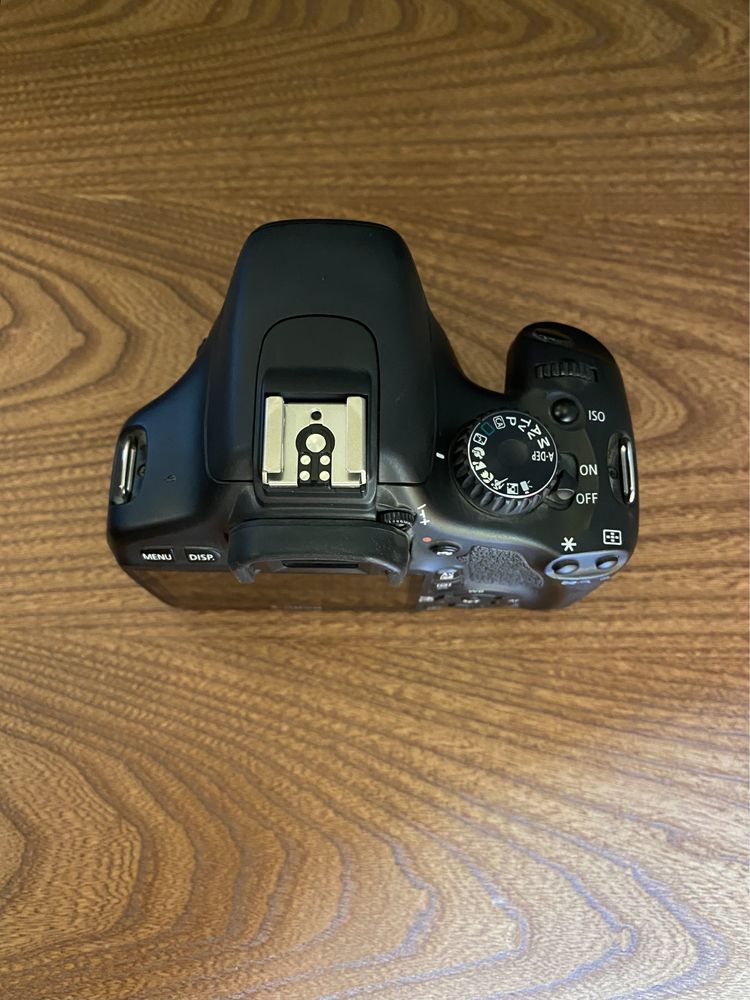Canon EOS 550D + Macro ring MR-14,обектив,статив и две чанти