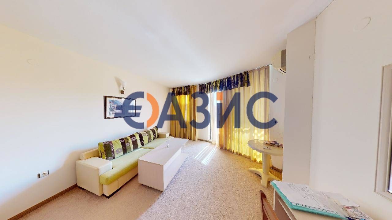 Продава се Двустаен апартамент в к.к. Слънчев бряг - 61 кв.м за 1000 €/кв.м - Снимка #2