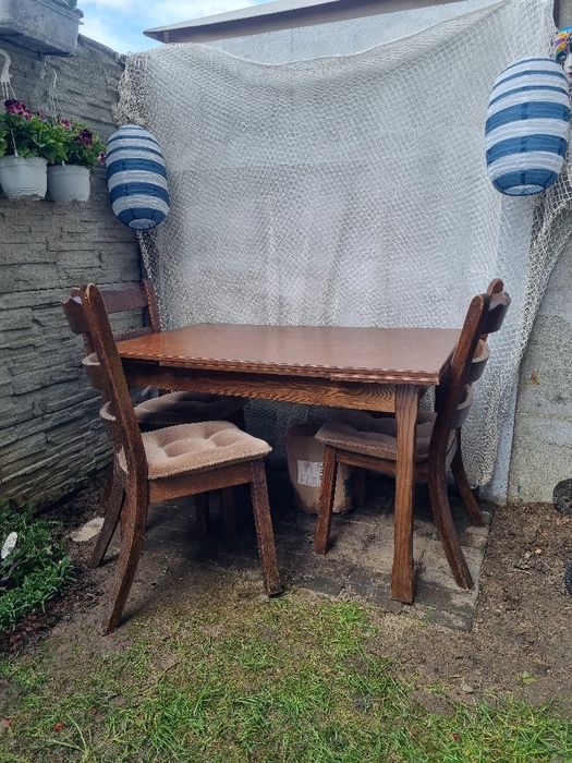 Masa  de bucătărie cu 3 scaune