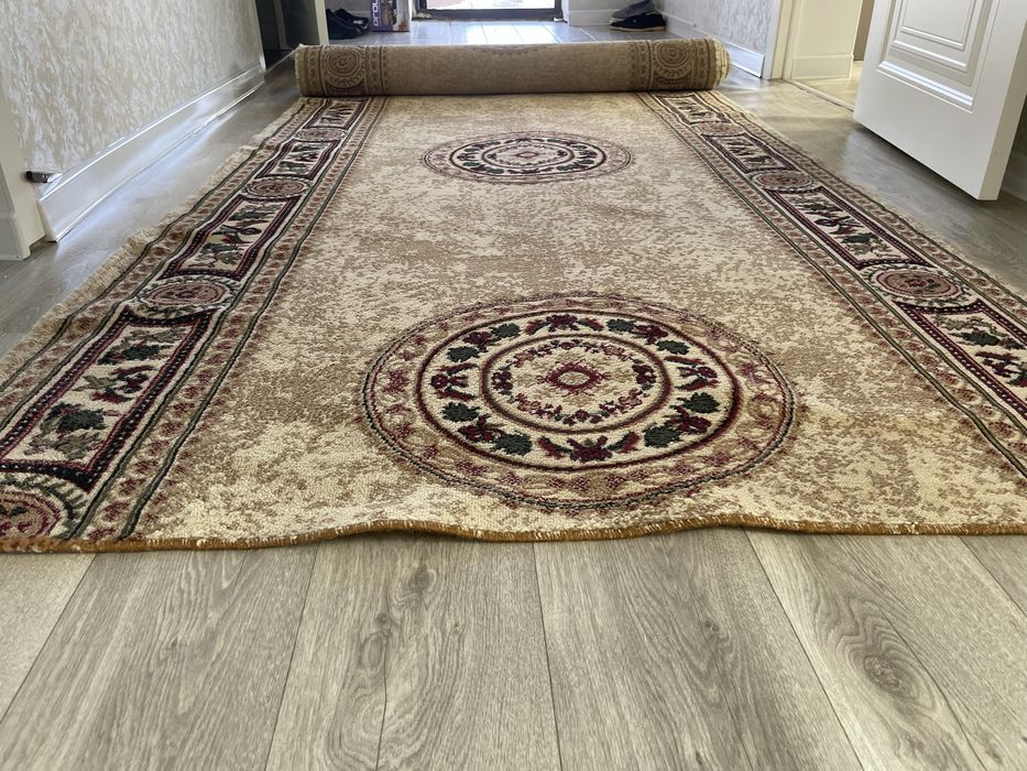 Продам ковры в хорошем состоянии