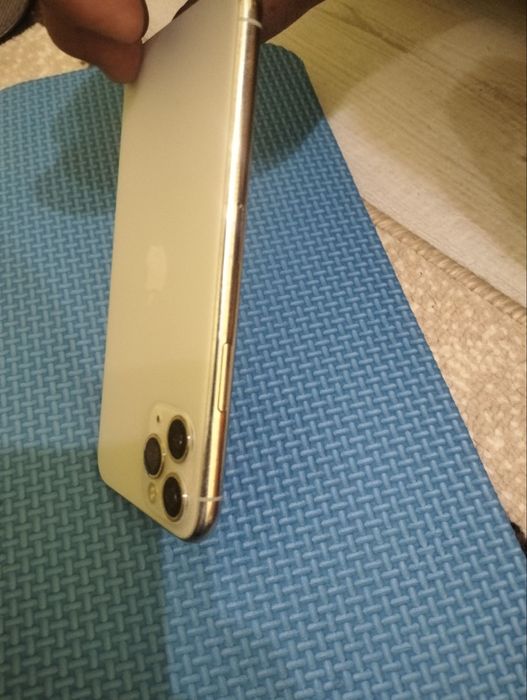 Iphone 11 pro gold