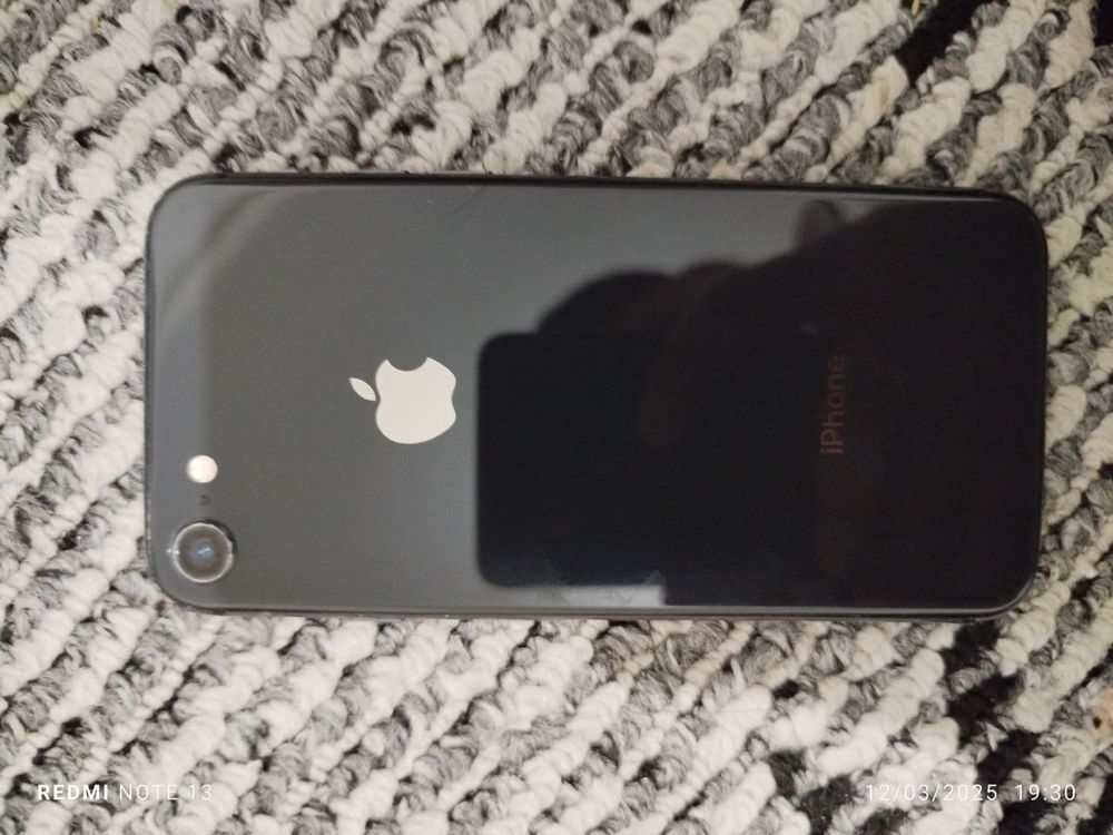Iphone 8 sroshni