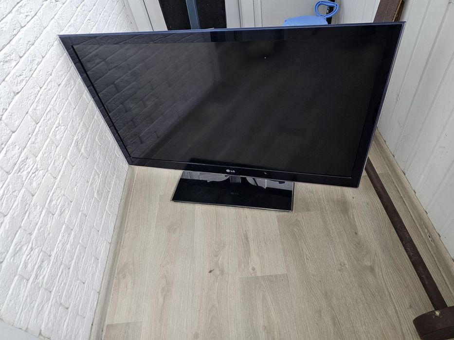 Телевизор 43 дюйма, LG