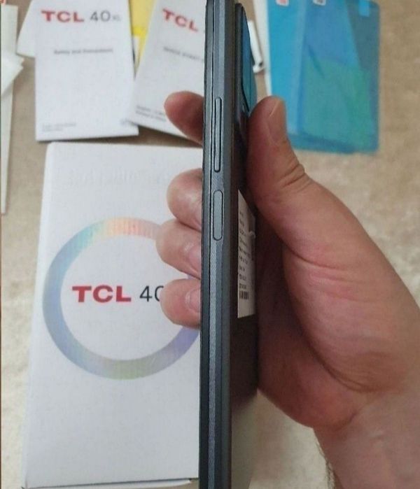 Srochna sotiladi TCL 40XL 6/256GB Orginal Xolati ideal yengide turibdi