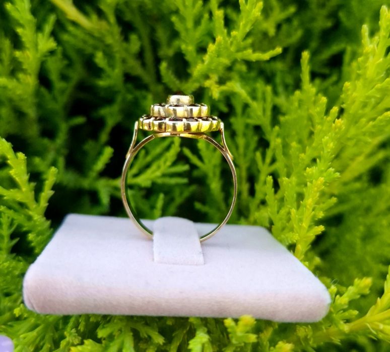 Inel din aur cu granate naturale