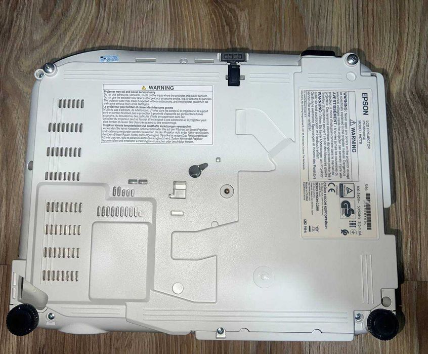 Проектор Epson EB-W51, Яркость (Световой поток): 4000 люмен, как новый