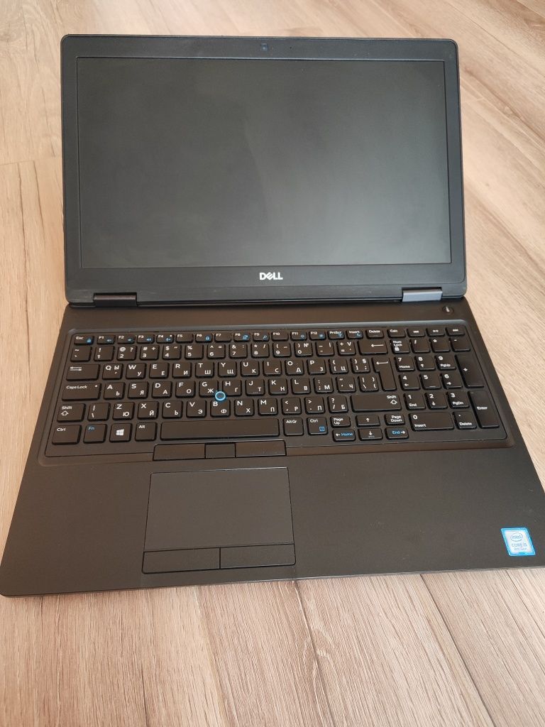 Laptop Dell latitude 5590