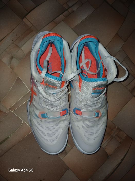 Волейболные кроссовки