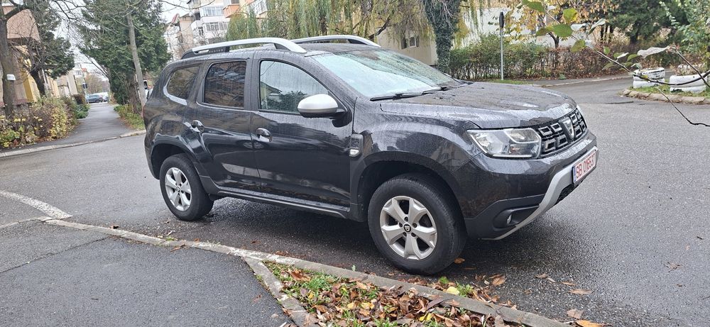 Vând Dacia Duster