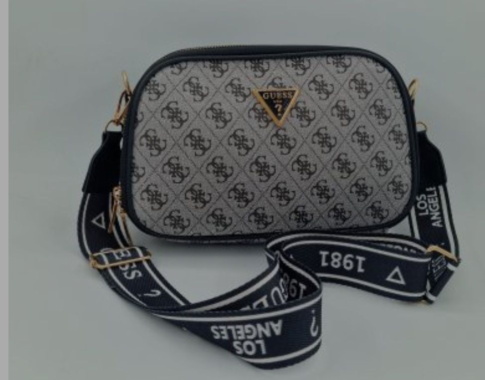 Малки чанти на GUESS