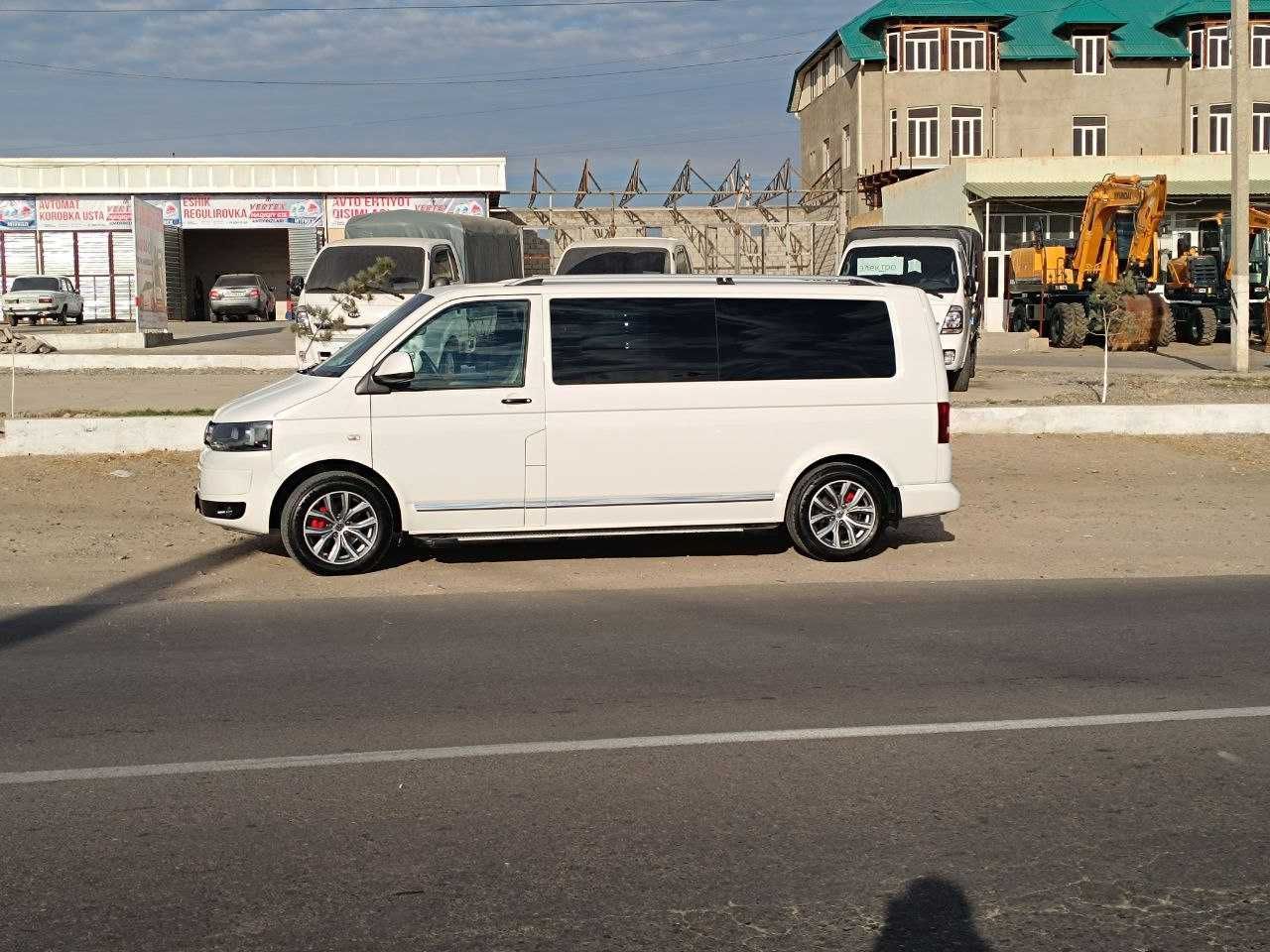 Volkswagen T5 полгрузавой