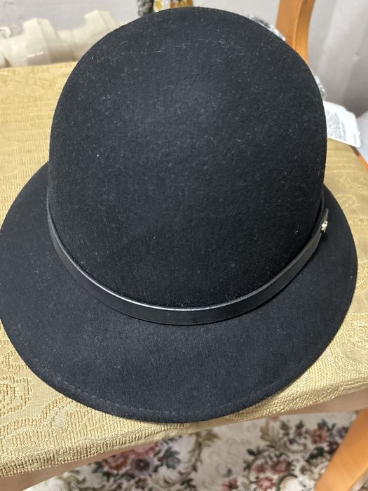 Шапка сатамын. Купила за 9000 тг, продам за 7000тг