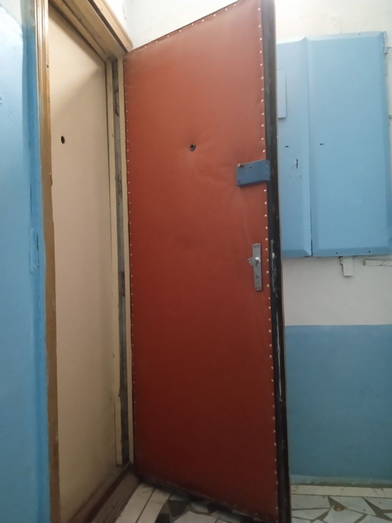 Входная металлическая дверь с обшивкой