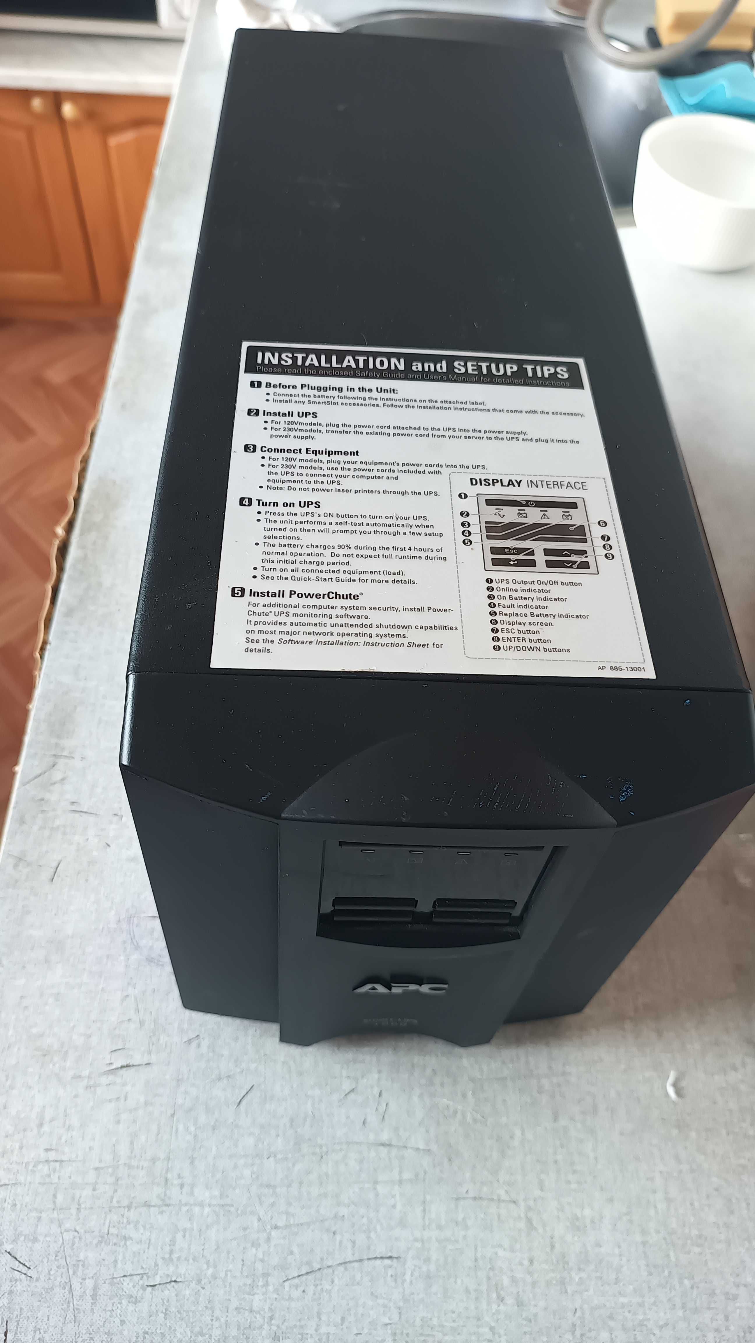 Продавам UPS - APS Smart UPS 1000 със нови акумулатори - SMT1000I