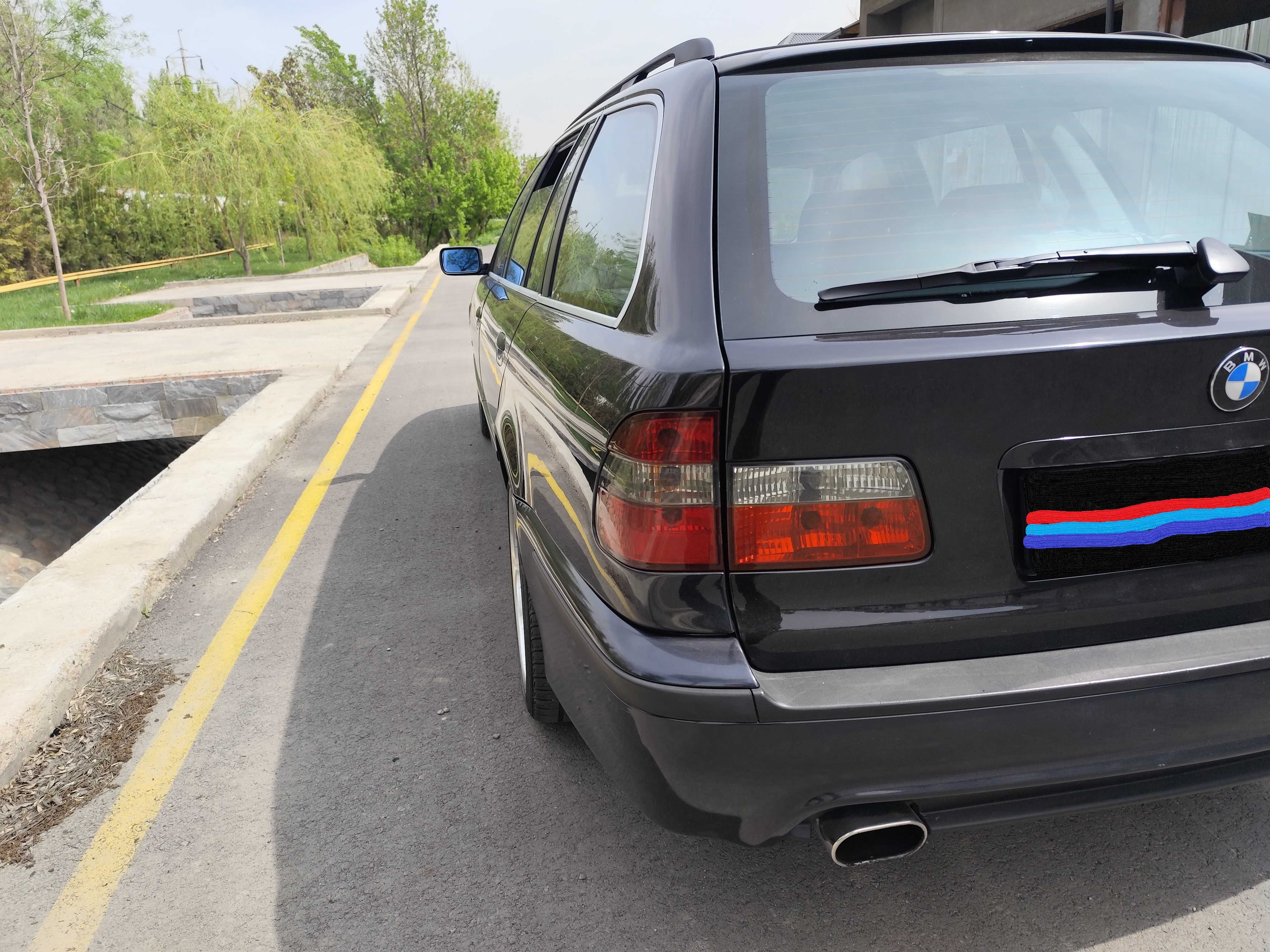 BMW E39 528 Touring