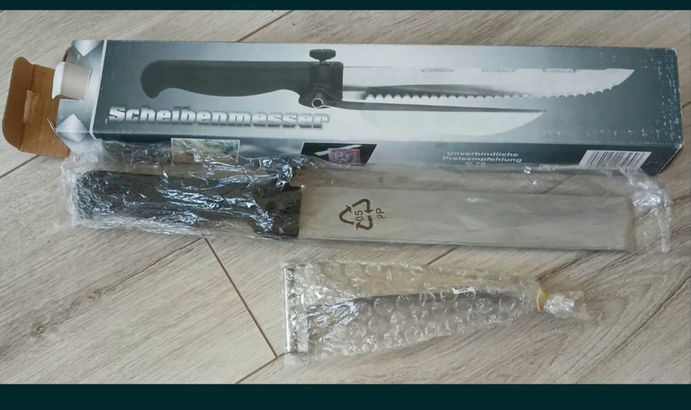 Назъбен кухненски нож за хляб и месо + калъф– НОВ