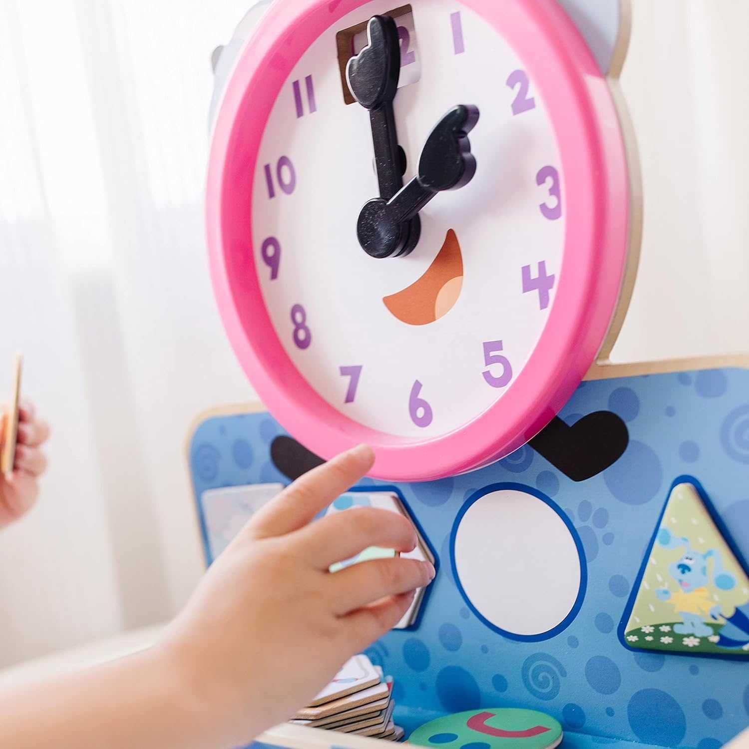 Дървен образователен часовник с магнитни карти Melissa and Doug