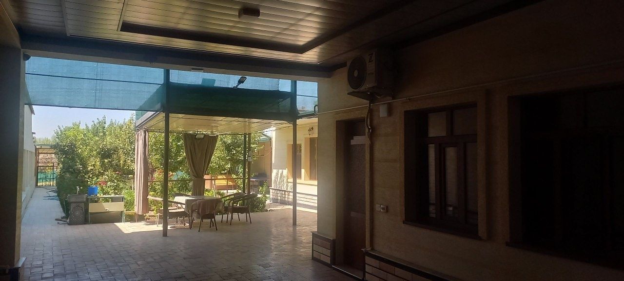 Nazarbekda Dacha Sotiladi. Anhor bo'yida. Toza xavo.