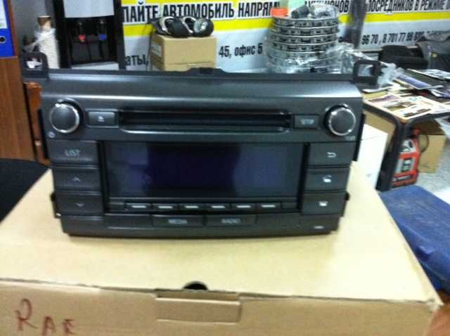 Магнитола от Toyota Raf4 2014