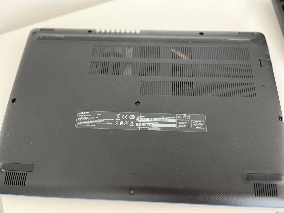 Vand Laptop Acer I3