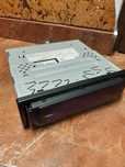 Vând sony CDX-M8800